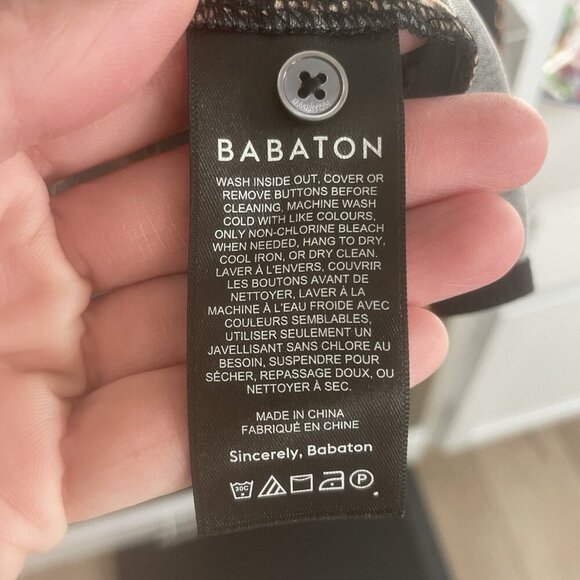 Aritzia Babaton Button Front Blouse Black Gold Chain Link Womens Blouse Size XXS - Picture 2 of 7